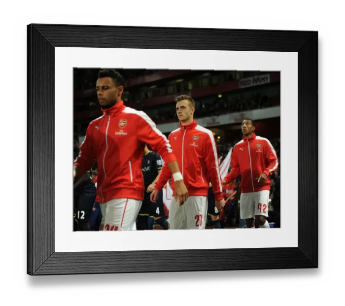 Framed Print : Calum Chambers: Arsenal's Focused Defender Ahead of Arsenal v Southampton League Cup Showdown Framed Print : Calum Chambers: Arsenal's Focused Defender Ahead of Arsenal v Southampton League Cup Showdown