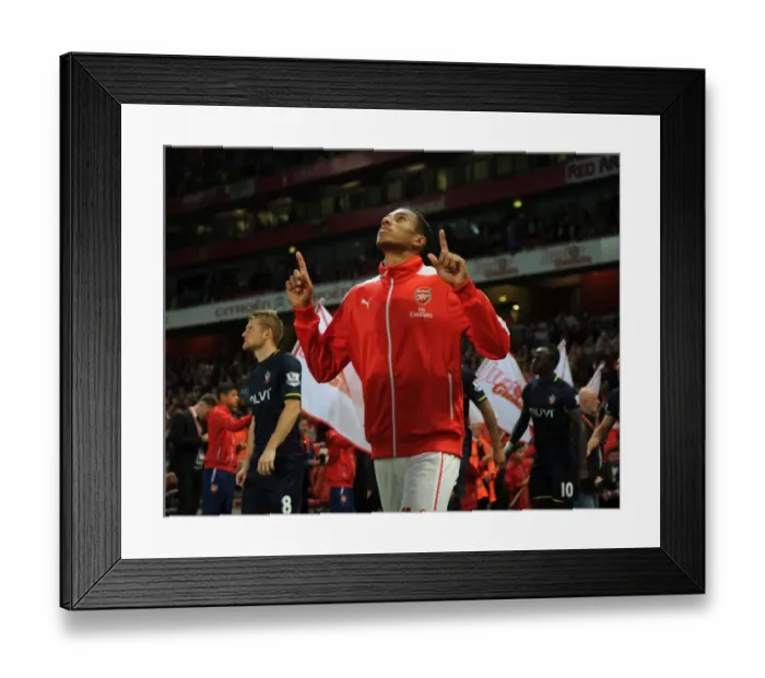 Framed Print : Isaac Hayden: Arsenal's Focused Face-off Against Southampton (Capital One Cup 2014 / 15)