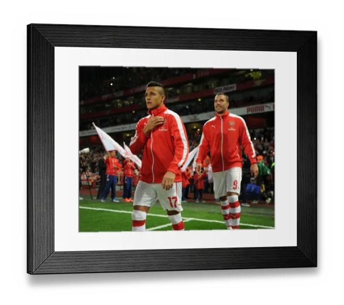 Framed Print : Arsenal's Sanchez and Podolski in Action against Southampton (Capital One Cup 2014 / 15)