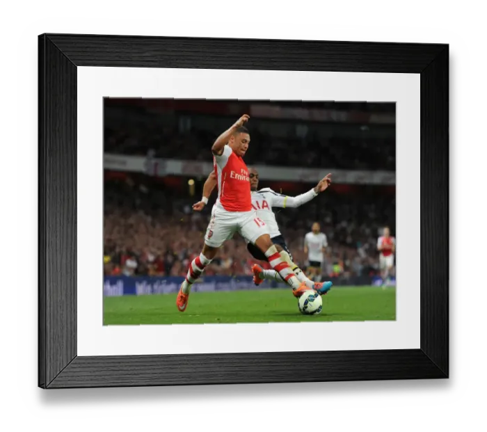 Framed Print : Alex Oxlade-Chamberlain (Arsenal) Danny Rose (Tottenham). Arsenal 1: 1 Tottenham Hotspur
