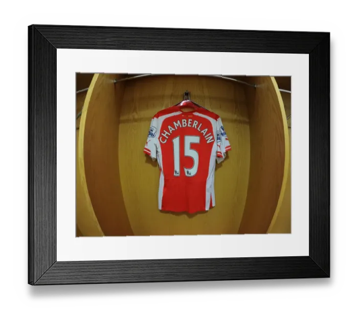 Framed Print : Arsenal's Alex Oxlade-Chamberlain Gears Up for Arsenal v Tottenham Showdown (2014-15)