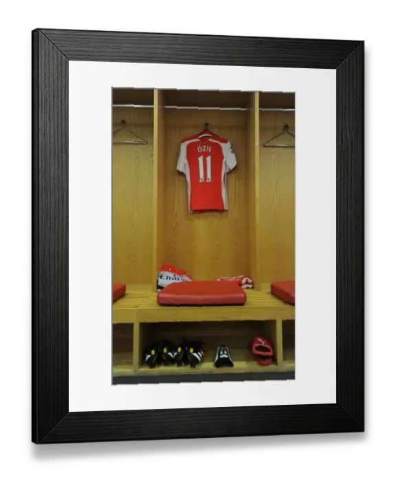 Framed Print : Mesut Ozil: Arsenal Changeroom Before Arsenal vs. Tottenham Hotspur (2014-15)