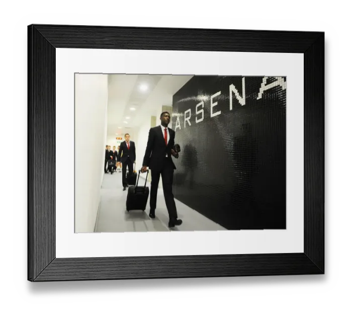 Framed Print : Danny Welbeck: Arsenal vs. Tottenham Showdown, Premier League 2014-15 Framed Print : Danny Welbeck: Arsenal vs. Tottenham Showdown, Premier League 2014-15
