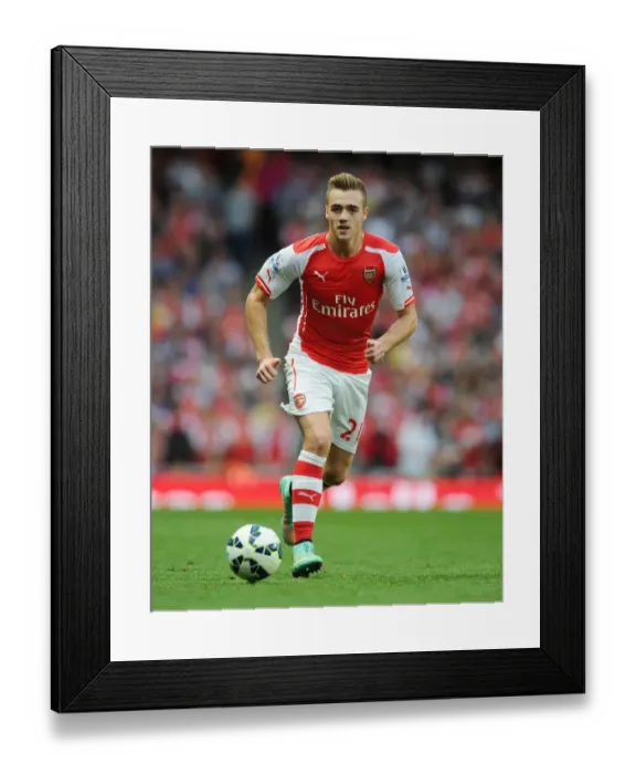 Framed Print : Calum Chambers Faces Off Against Tottenham in the Premier League Framed Print : Calum Chambers Faces Off Against Tottenham in the Premier League