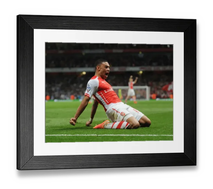 Framed Print : Arsenal's Oxlade-Chamberlain Scores Thriller in Arsenal v Tottenham Rivalry (2014-15)