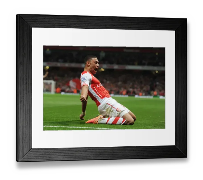 Framed Print : Oxlade-Chamberlain's Thrilling Goal: Arsenal's Victory over Tottenham, 2014-15 Premier League
