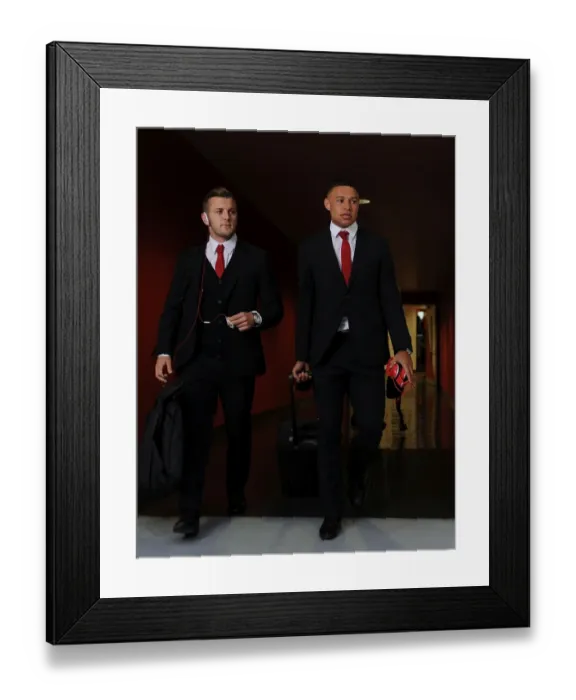 Framed Print : Arsenal FC: Wilshere and Oxlade-Chamberlain's Pre-Match Huddle vs Galatasaray at Emirates Stadium Framed Print : Arsenal FC: Wilshere and Oxlade-Chamberlain's Pre-Match Huddle vs Galatasaray at Emirates Stadium