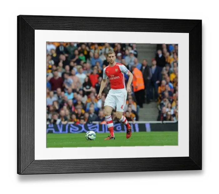 Framed Print : Per Mertesacker in Action: Arsenal vs Hull City, Barclays Premier League, Emirates Stadium (18 / 10 / 14)
