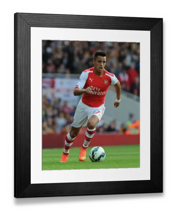 Framed Print : Alexis Sanchez: Arsenal's Dynamic Force in Action against Hull City, Premier League 2014-15