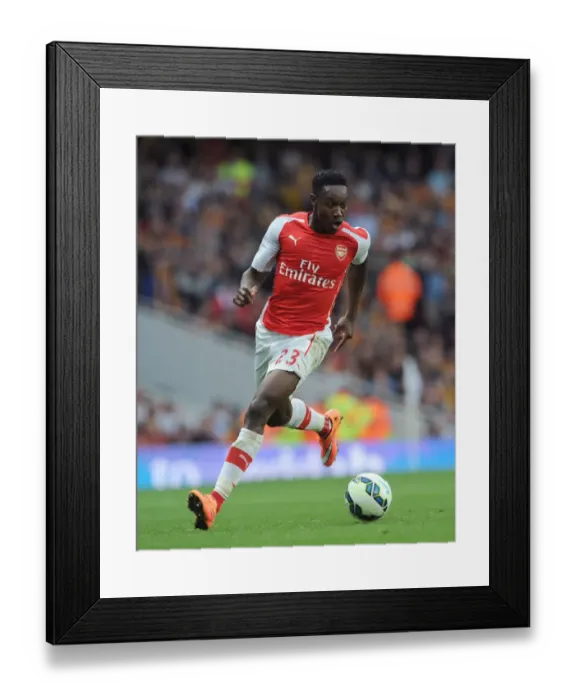 Framed Print : Danny Welbeck in Action: Arsenal vs Hull City, Premier League 2014-15