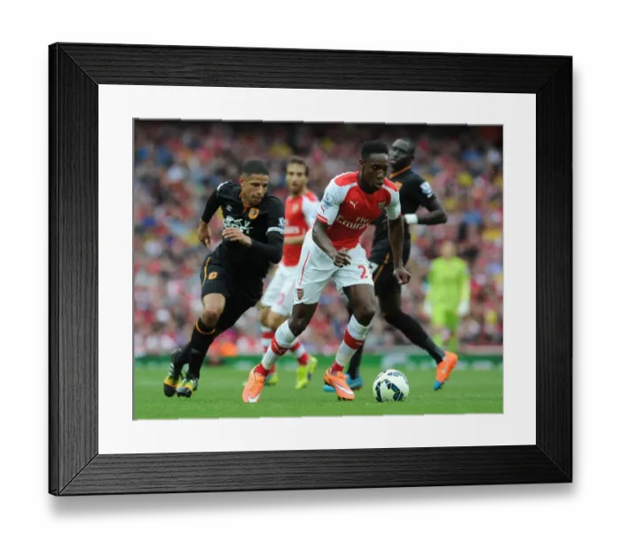 Framed Print : Danny Welbeck (Arsenal) Curtis Davies (Hull). Arsenal 2: 2 Hull City. Barclays Premier League Framed Print : Danny Welbeck (Arsenal) Curtis Davies (Hull). Arsenal 2: 2 Hull City. Barclays Premier League
