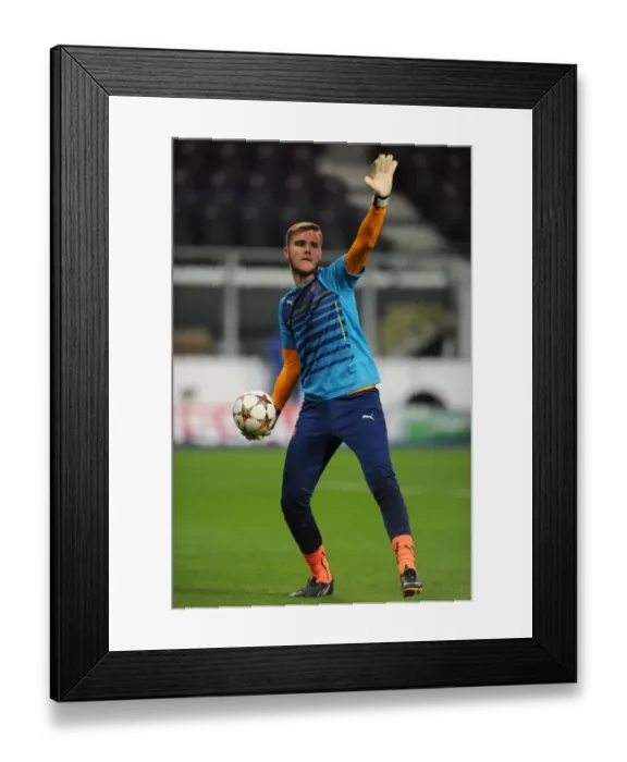 Framed Print : Arsenal FC: Ryan Huddart Prepares for RSC Anderlecht Clash in UEFA Champions League (2014-15) Framed Print : Arsenal FC: Ryan Huddart Prepares for RSC Anderlecht Clash in UEFA Champions League (2014-15)