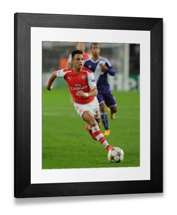 Framed Print : Alexis Sanchez: Arsenal's Star Forward in UEFA Champions League Action against RSC Anderlecht (2014)