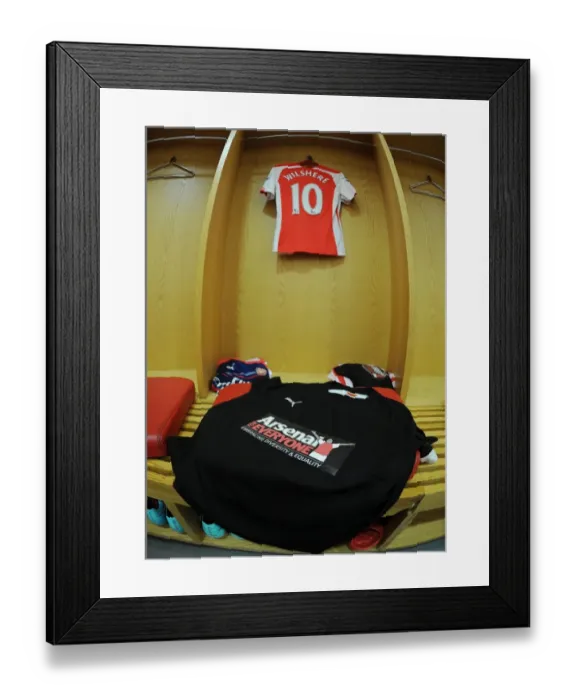 Framed Print : Jack Wilshere's Arsenal Changing Room: Arsenal v Hull City, Premier League 2014-15