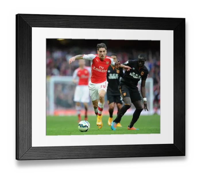 Framed Print : Hector Bellerin Outmaneuvers Mohamed Diame: Arsenal vs Hull City, 2014-15 Premier League Framed Print : Hector Bellerin Outmaneuvers Mohamed Diame: Arsenal vs Hull City, 2014-15 Premier League