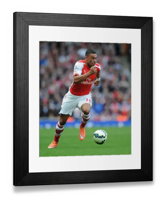Framed Print : Alex Oxlade-Chamberlain in Action: Arsenal vs Hull City, Premier League 2014-15