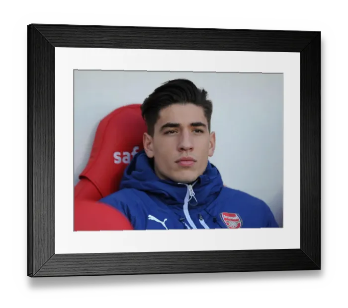 Framed Print : Hector Bellerin: Arsenal's Ready Star Against Sunderland (2014 / 15)
