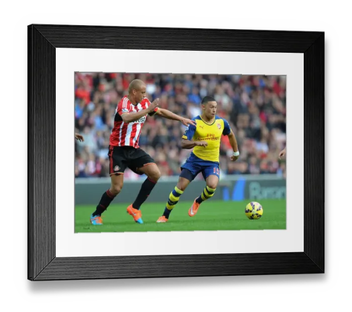 Framed Print : Alex Oxlade-Chamberlain Outsmarts Wes Brown: Arsenal's Masterful Midfield Play vs Sunderland, 2014