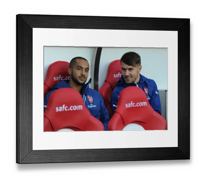 Framed Print : Theo Walcott and Aaron Ramsey: Arsenal's Pre-Match Focus at Sunderland (2014 / 15)