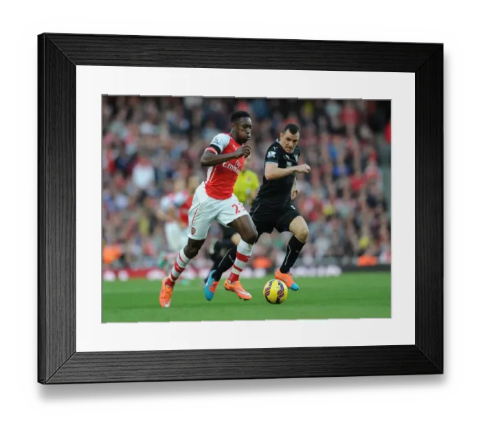 Framed Print : Danny Welbeck Scores the Winner: Arsenal Triumph Over Burnley in 2014 / 15 Premier League