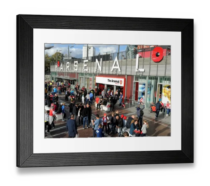 Framed Print : Remembrance Poppies at Emirates Stadium: Arsenal vs. Burnley (2014 / 15)