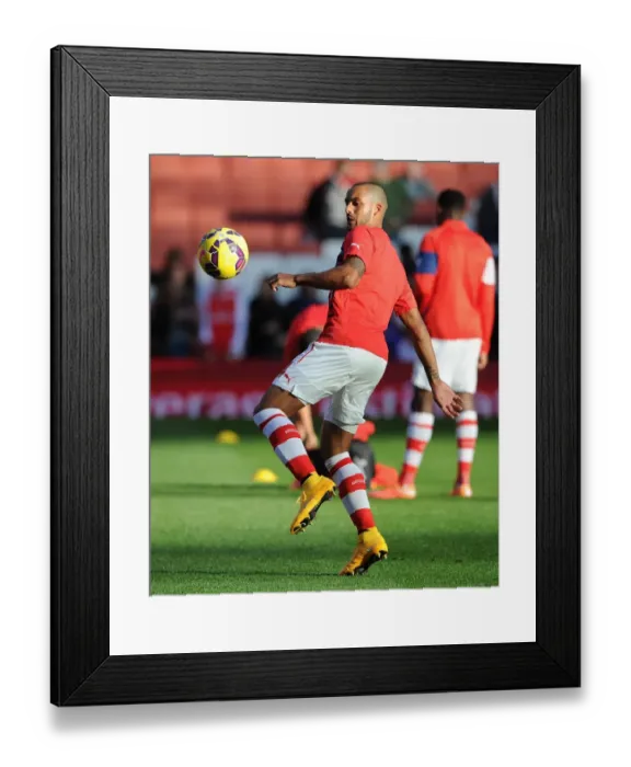 Framed Print : Theo Walcott Gears Up: Arsenal vs Burnley, Premier League 2014 Framed Print : Theo Walcott Gears Up: Arsenal vs Burnley, Premier League 2014