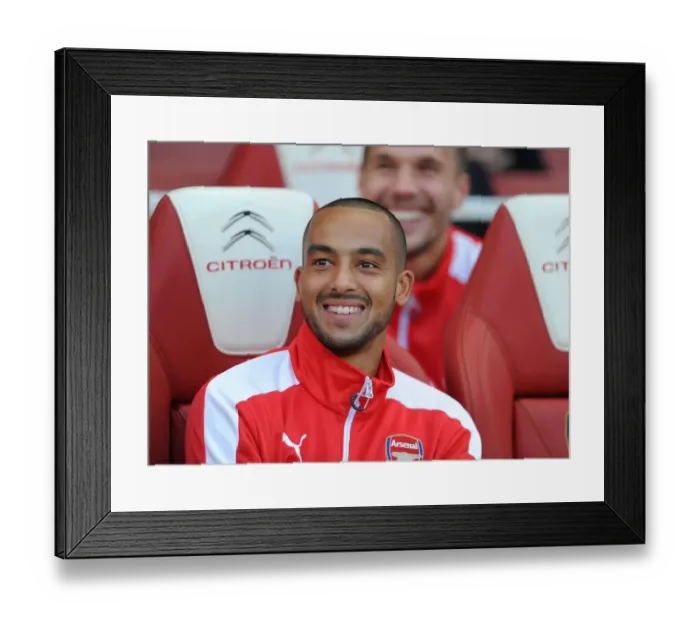 Framed Print : Theo Walcott on the Bench: Arsenal vs Burnley, Premier League 2014 / 15 Framed Print : Theo Walcott on the Bench: Arsenal vs Burnley, Premier League 2014 / 15