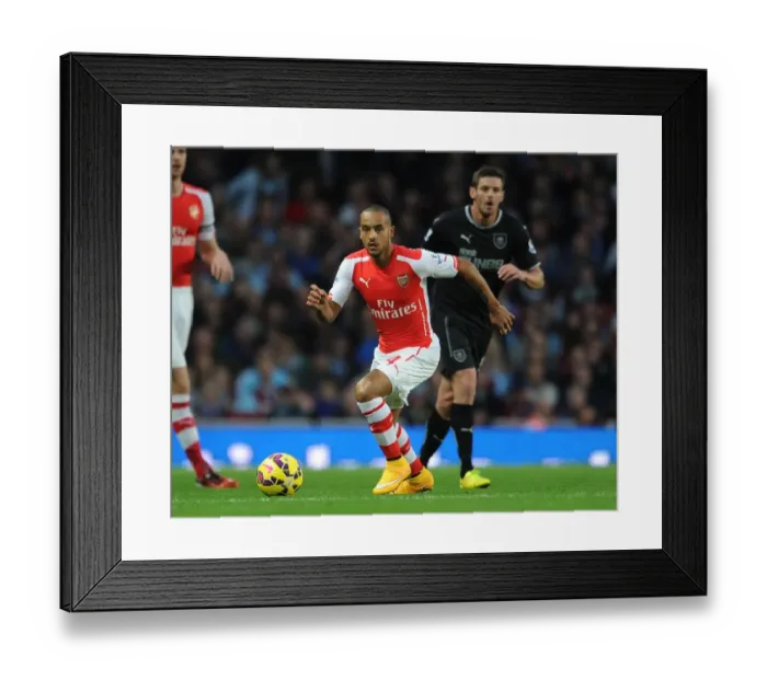 Framed Print : Theo Walcott in Action: Arsenal vs Burnley, Premier League 2014 / 15 Framed Print : Theo Walcott in Action: Arsenal vs Burnley, Premier League 2014 / 15