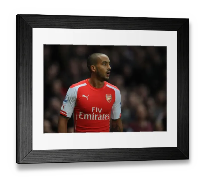 Framed Print : Theo Walcott in Action: Arsenal vs Burnley, Premier League 2014 / 15 Framed Print : Theo Walcott in Action: Arsenal vs Burnley, Premier League 2014 / 15