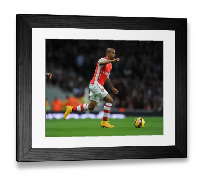 Framed Print : Theo Walcott in Action: Arsenal vs Burnley, Premier League 2014 / 15 Framed Print : Theo Walcott in Action: Arsenal vs Burnley, Premier League 2014 / 15