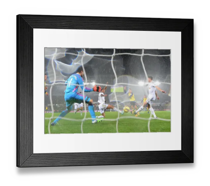 Framed Print : Swansea v Arsenal 2014-15