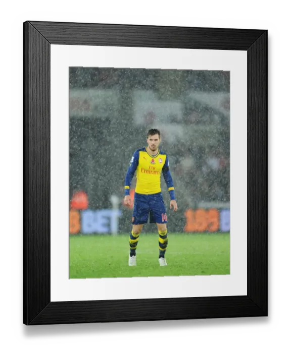 Framed Print : Aaron Ramsey in Action: Swansea vs Arsenal, Premier League 2014-15