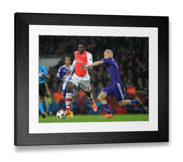 Framed Print : Clash of Champions: Welbeck vs. Deschacht - Arsenal FC vs. RSC Anderlecht