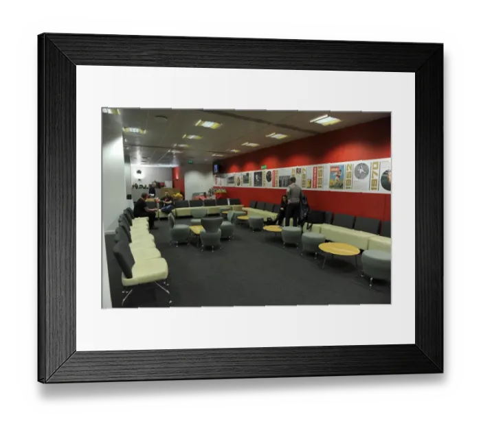 Framed Print : Arsenal Triumph Over Manchester United 2:1 in Barclays Premier League at Emirates Stadium (November 22, 2014)