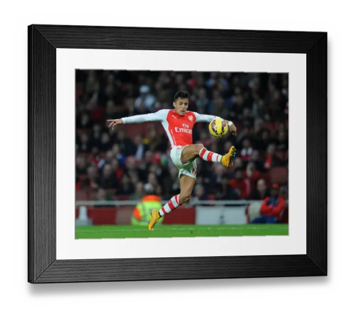 Framed Print : Alexis Sanchez in Action: Arsenal vs Manchester United, Premier League 2014-15 Framed Print : Alexis Sanchez in Action: Arsenal vs Manchester United, Premier League 2014-15