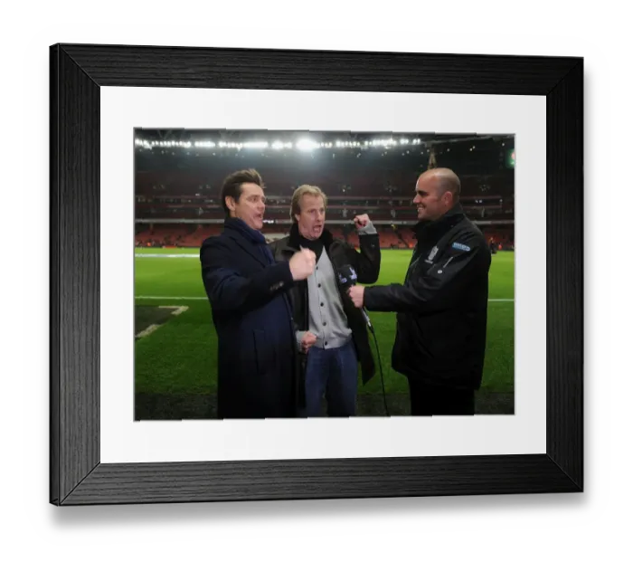 Framed Print : Jim Carrey and Jeff Daniels at Arsenal vs Manchester United, Premier League 2014-15 Framed Print : Jim Carrey and Jeff Daniels at Arsenal vs Manchester United, Premier League 2014-15