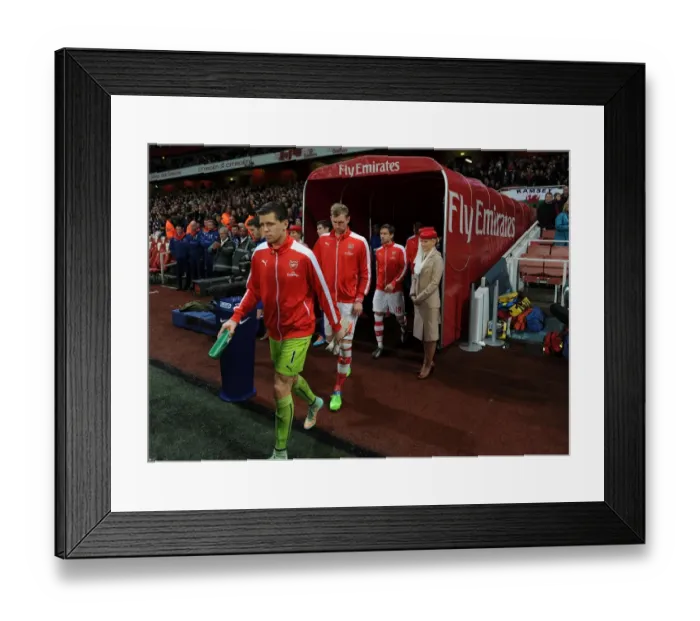 Framed Print : Arsenal vs Manchester United: Emirates Stadium Battle, Premier League 2014-15