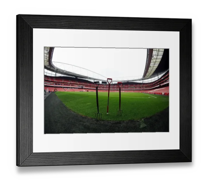 Framed Print : Arsenal vs Manchester United: Premier League Showdown at Emirates Stadium (2014-15) Framed Print : Arsenal vs Manchester United: Premier League Showdown at Emirates Stadium (2014-15)