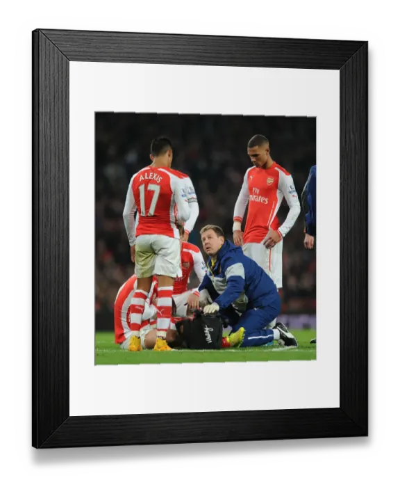 Framed Print : Arsenal v Manchester United: Jack Wilshere's Injury Treatment (2014-15)