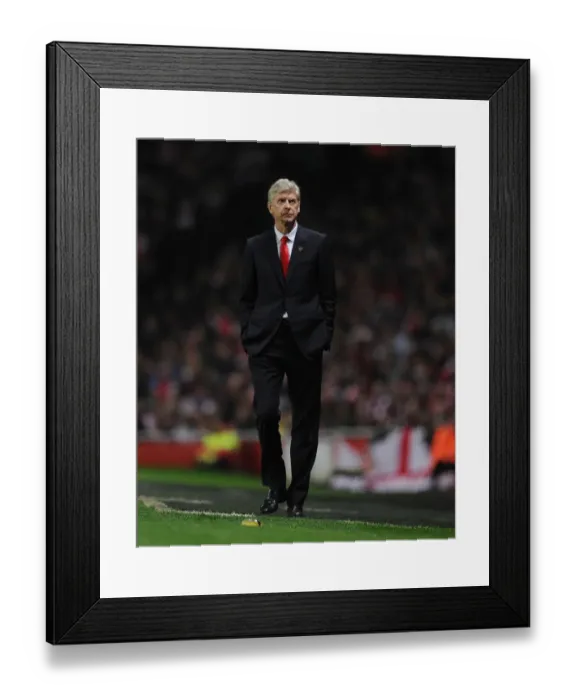 Framed Print : Arsene Wenger and Arsenal Face Manchester United in the 2014-15 Premier League Framed Print : Arsene Wenger and Arsenal Face Manchester United in the 2014-15 Premier League