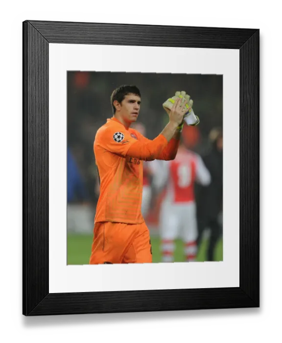 Framed Print : Arsenal's Emiliano Martinez Reacts After Arsenal FC vs Borussia Dortmund, UEFA Champions League (2014-15) Framed Print : Arsenal's Emiliano Martinez Reacts After Arsenal FC vs Borussia Dortmund, UEFA Champions League (2014-15)