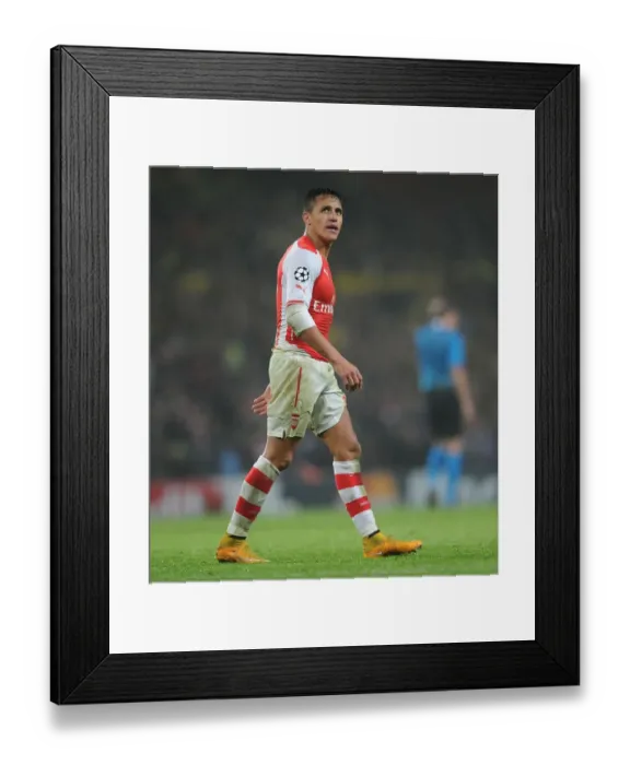 Framed Print : Arsenal vs Borussia Dortmund: Champions League Clash (2014-15)