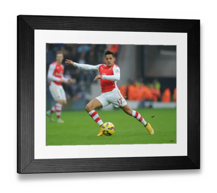 Framed Print : Alexis Sanchez in Action: West Bromwich Albion vs. Arsenal, Premier League 2014 / 15 Framed Print : Alexis Sanchez in Action: West Bromwich Albion vs. Arsenal, Premier League 2014 / 15