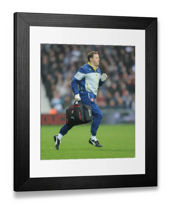 Framed Print : Arsenal Physio Colin Lewin at West Bromwich Albion Match, 2014 / 15 Premier League