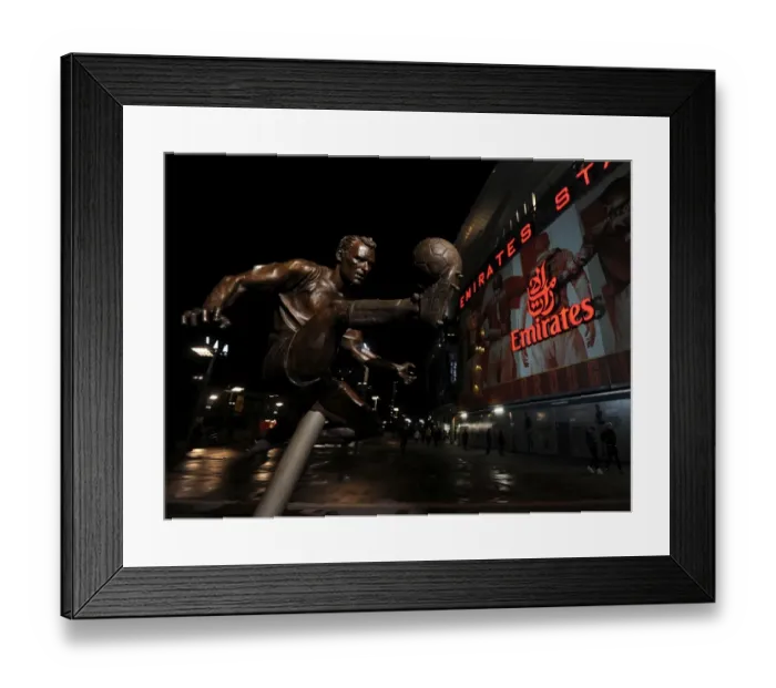 Framed Print : Arsenal v Southampton - Premier League