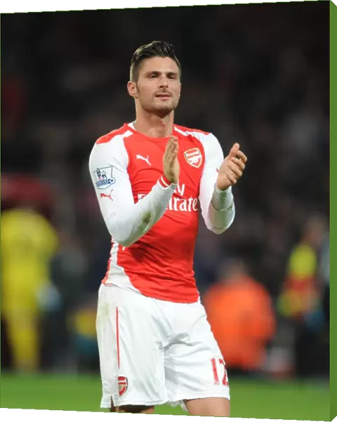 Olivier Giroud (Arsenal) claps the fans after the match. Arsenal 1: 0 Southampton
