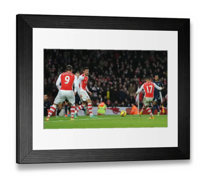 Framed Print : Alexis Sanchez Scores for Arsenal Against Southampton in Premier League (2014-15) Framed Print : Alexis Sanchez Scores for Arsenal Against Southampton in Premier League (2014-15)