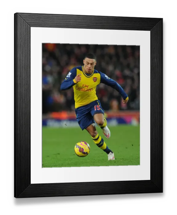 Framed Print : Alex Oxlade-Chamberlain in Action: Stoke City vs Arsenal, Premier League 2014-15