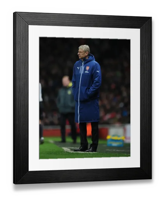 Framed Print : Arsene Wenger Focuses during Arsenal vs Southampton, Premier League 2014-15 Framed Print : Arsene Wenger Focuses during Arsenal vs Southampton, Premier League 2014-15