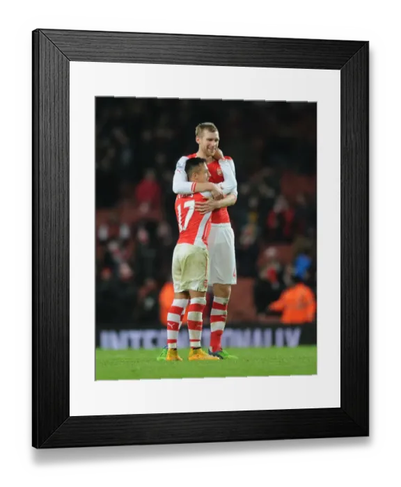 Framed Print : Celebrating Victory: Sanchez and Mertesacker, Arsenal v Southampton (2014-15) Framed Print : Celebrating Victory: Sanchez and Mertesacker, Arsenal v Southampton (2014-15)